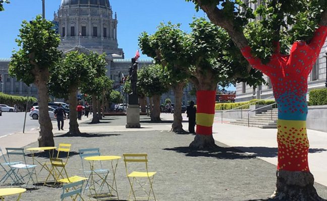 Knitting the Commons